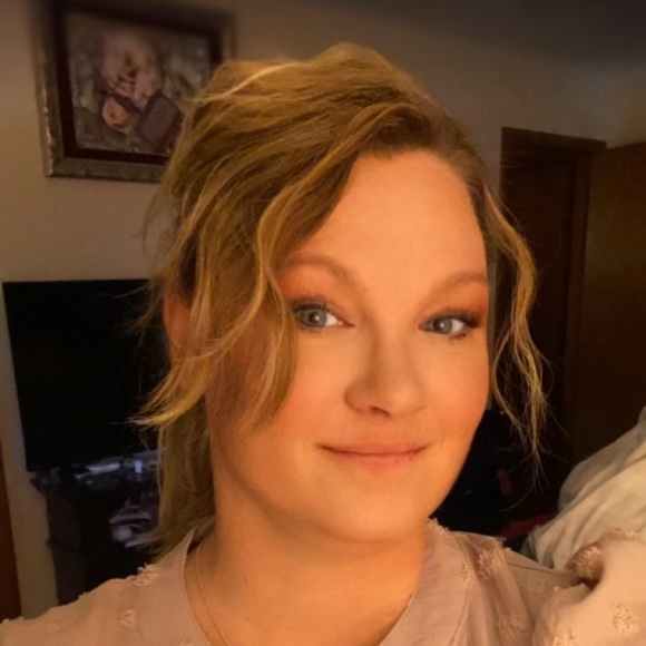 Meet your Posher, Jennifer - Picture 5 of 17